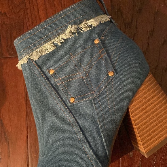 Women’s Denim Short Bootie Size 8 - Picture 5 of 10